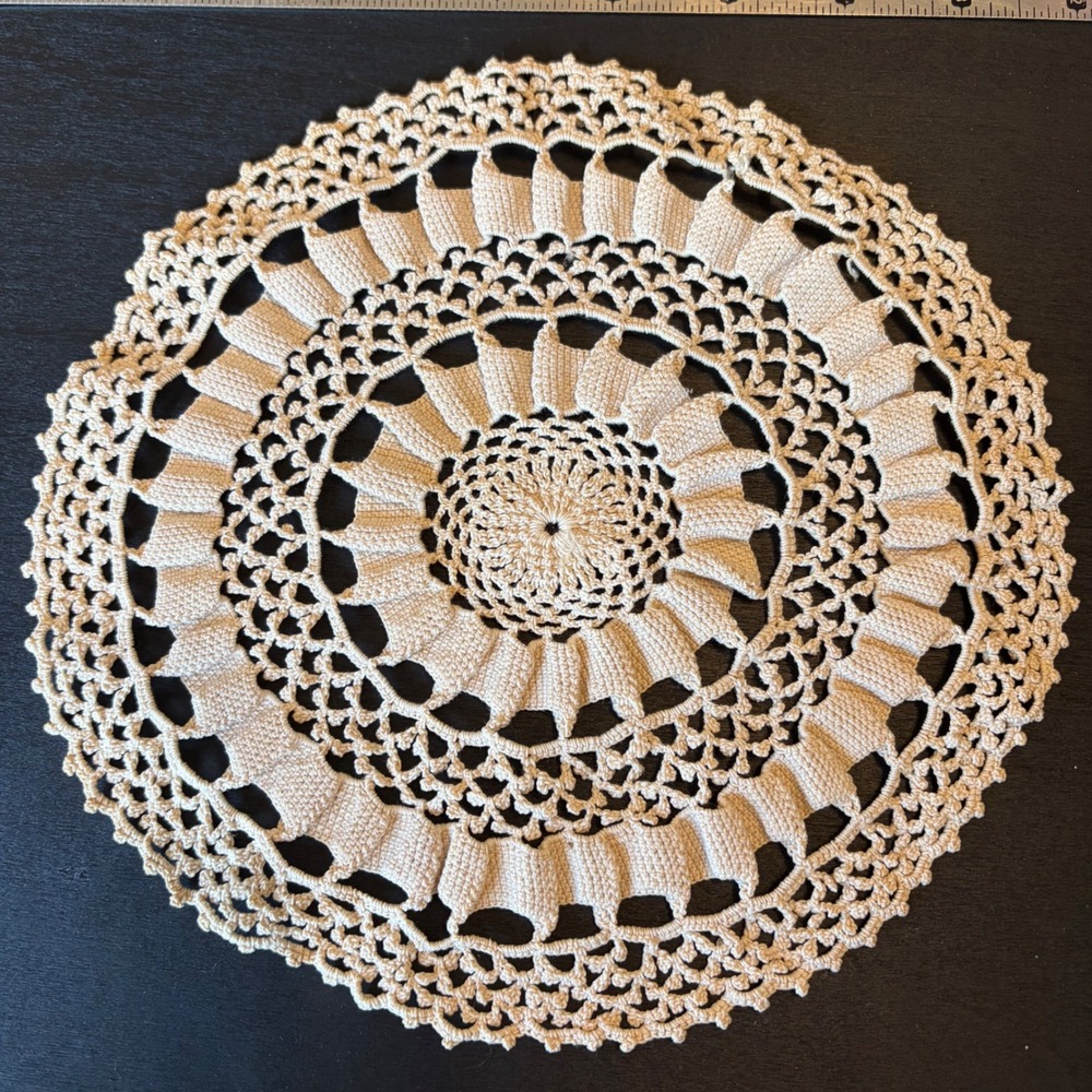 Vintage Handmade Crochet Doily Cream Beige‎ Round Ruffled Lace Table Decor 10 in